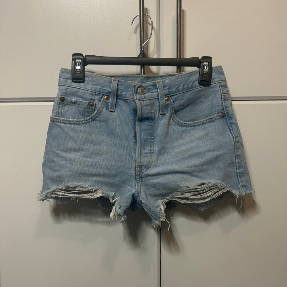 Levis Premium 501 Original High Rise Light Wash Distressed Denim‎ Shorts 27